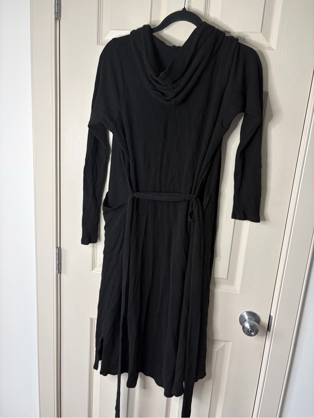 🦋 SMASH & TESS - Small Black Robe - Picture 5 of 5